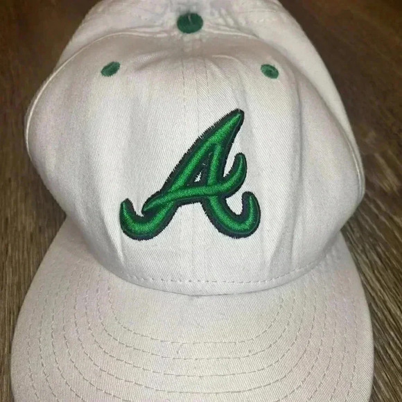 Mens New Era Atlanta Braves White Hat - 8 - Picture 2 of 9